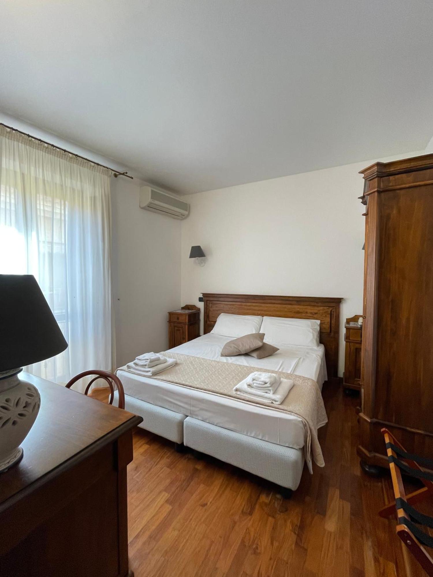 Hotel La Piazzetta Кастелламмаре-дель-Голфо Экстерьер фото