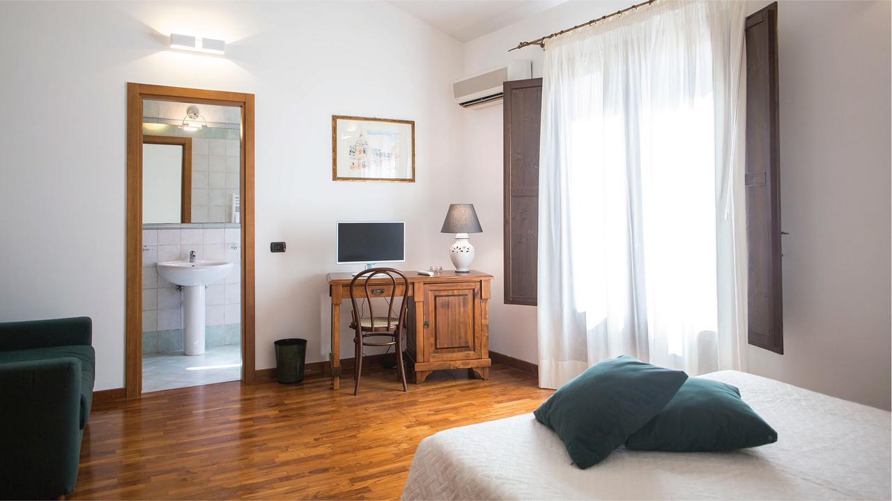 Hotel La Piazzetta Кастелламмаре-дель-Голфо Экстерьер фото