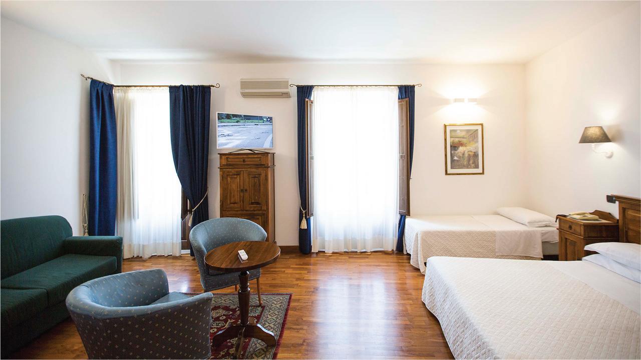 Hotel La Piazzetta Кастелламмаре-дель-Голфо Экстерьер фото