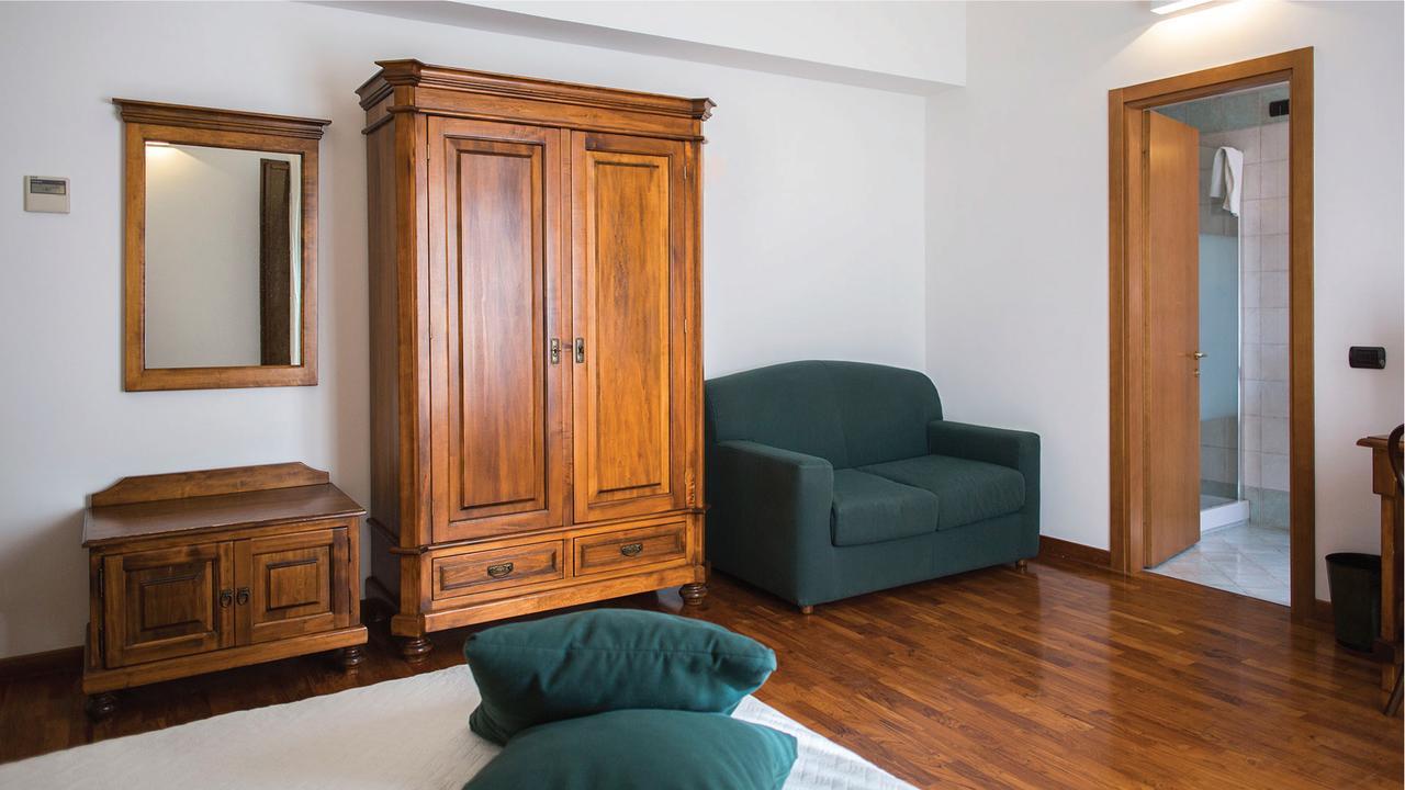 Hotel La Piazzetta Кастелламмаре-дель-Голфо Экстерьер фото