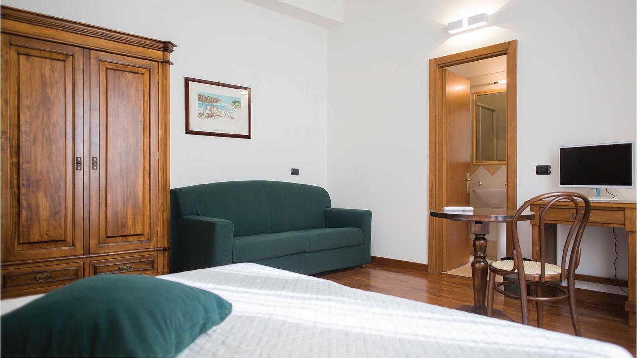 Hotel La Piazzetta Кастелламмаре-дель-Голфо Экстерьер фото