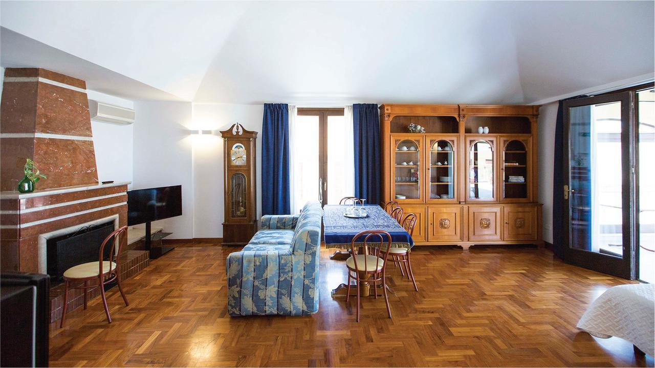 Hotel La Piazzetta Кастелламмаре-дель-Голфо Экстерьер фото