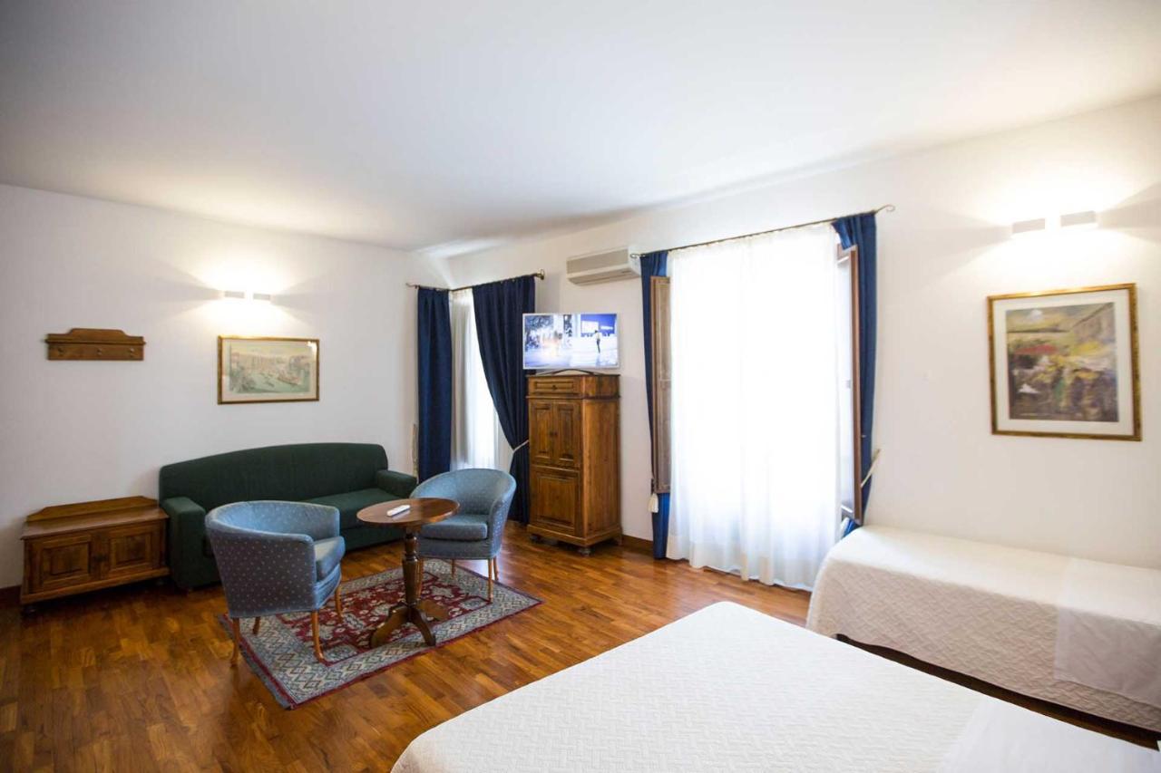 Hotel La Piazzetta Кастелламмаре-дель-Голфо Экстерьер фото