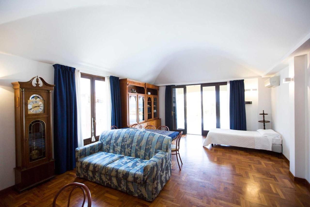 Hotel La Piazzetta Кастелламмаре-дель-Голфо Экстерьер фото